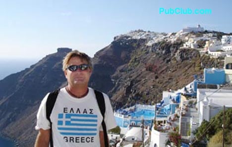 Travel blogger in Santorini Greece