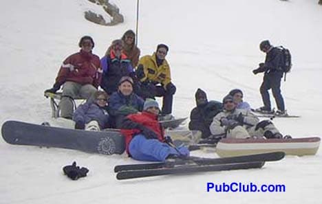 Mammoth Mountain ski trip group