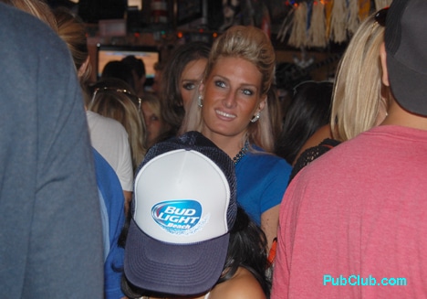 Manhattan Beach Bars Shellback Tavern Bud Light Girls
