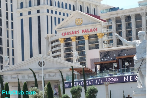 Caesars-Palace Las Vegas Front Statue