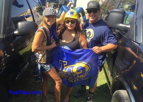 LA Rams tailgate party fans