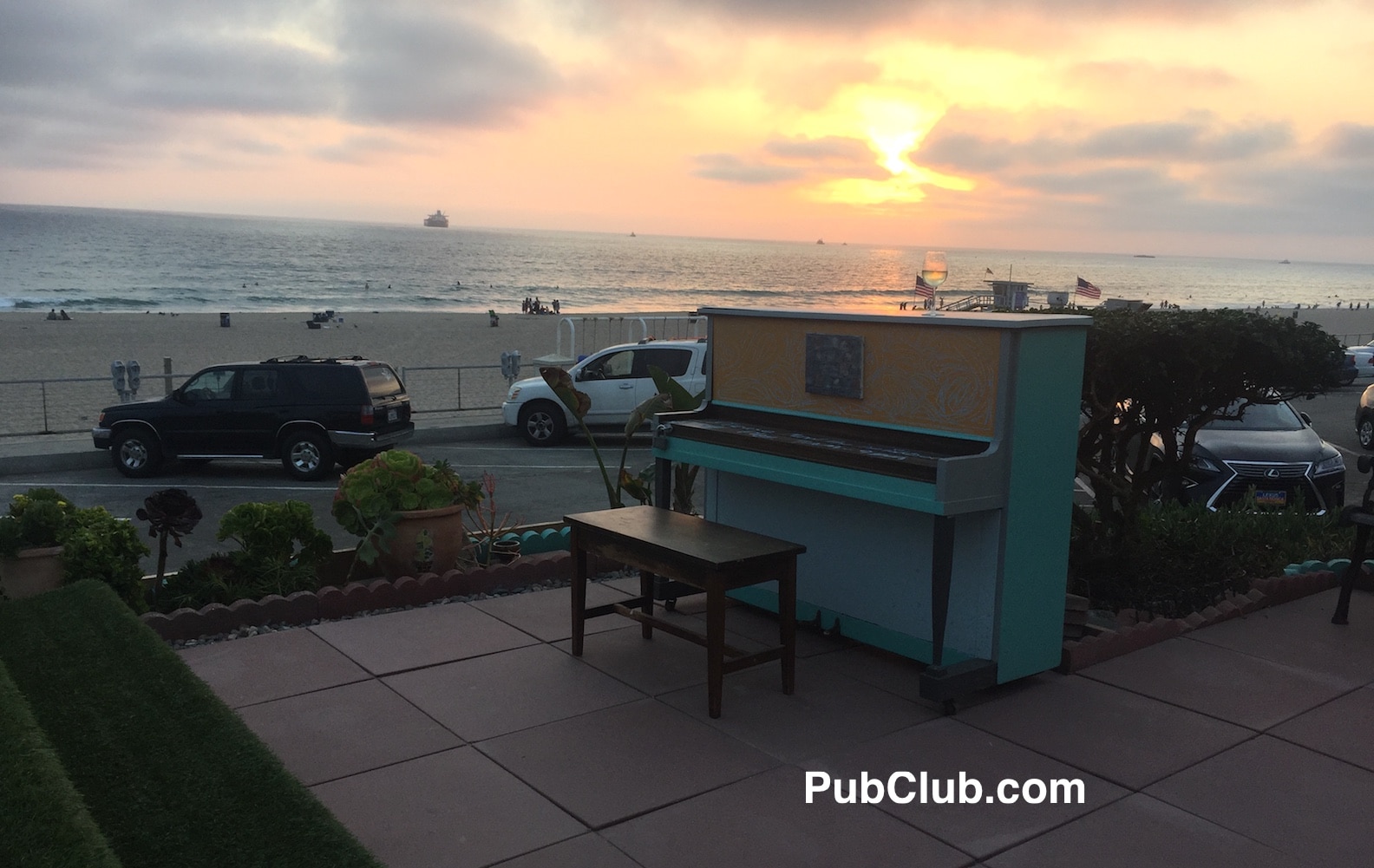 Piano on The Strand Manhattan Beach CA