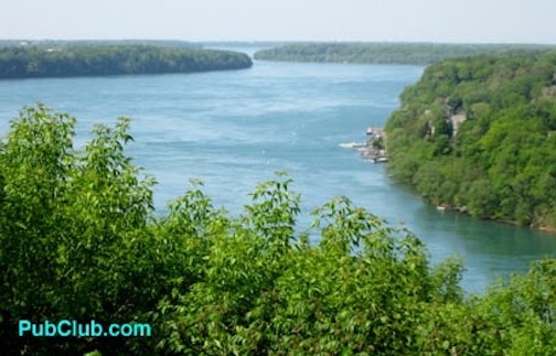 Niagara Parkway Canada nature trail river