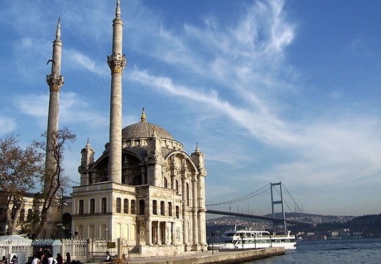 Istanbul Ortaköy Mosque along the Bosphorus