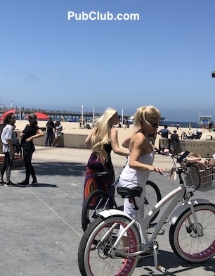 Hermosa Beach Strand Sunday morning Hermosa Beach Strand Sunday morning