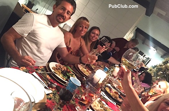 Happy Thanksgiving single people dinner cheers Happy Thanksgiving single people dinner cheers