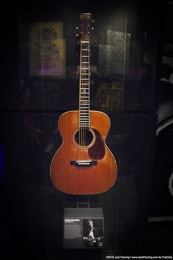 Eric Clapton's guitar Rock 'n Roll Hall Of Fame 