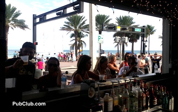 Fort Lauderdale indoor-outdoor bar