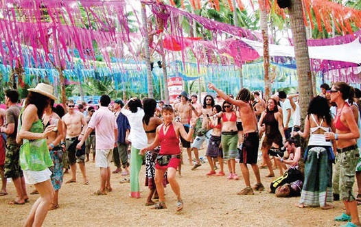 Goa beach party scene