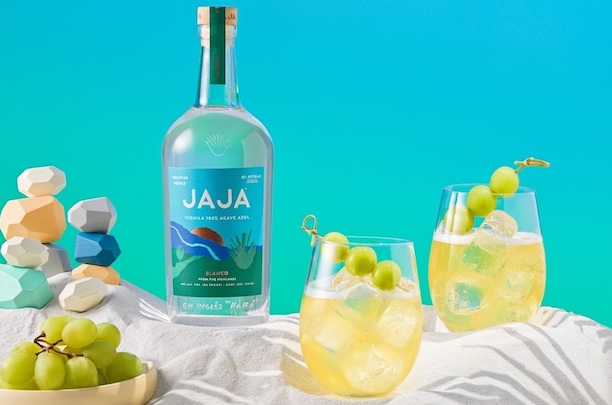 Jaja tequila cocktail sparkling passion