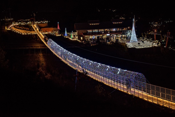 Gatlinburg Sky Park bridge holiday lights