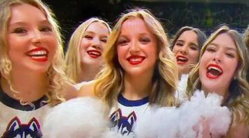 UConn cheerleaders March Madness