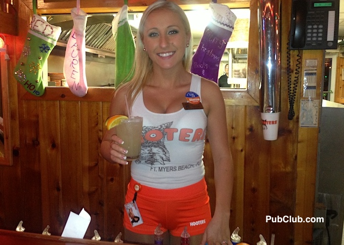 Hooters girl Ft. Meyers FL Hooters girl Ft. Meyers FL