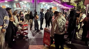 San Diego Gaslamp Quarter hot dog vendors