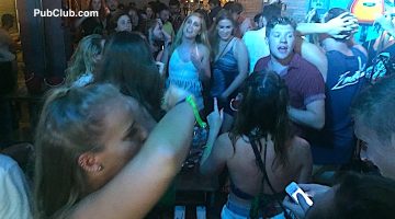 people party at Kongsiam Live Bar Phi Phi Island Thailand