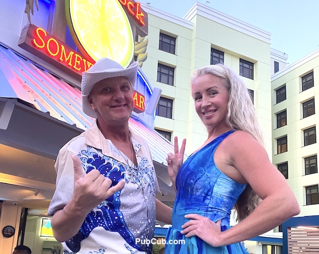 Parrotheads at 5'Oclock Somewhere Bar Margaritaville San Diego Parrotheads at 5'Oclock Somewhere Bar Margaritaville San Diego